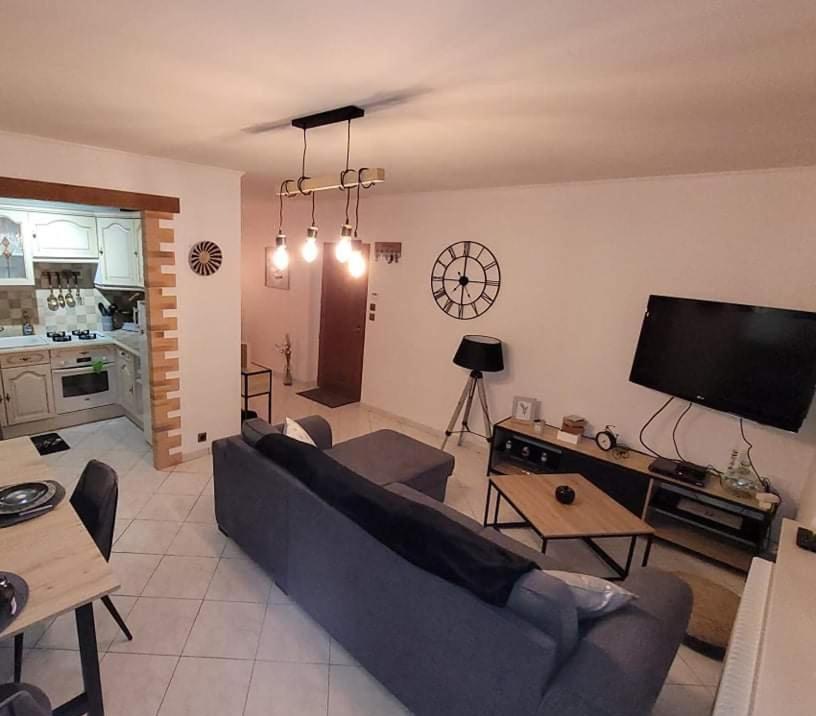 Appartement Cosy Style Industriel Bourges Buitenkant foto
