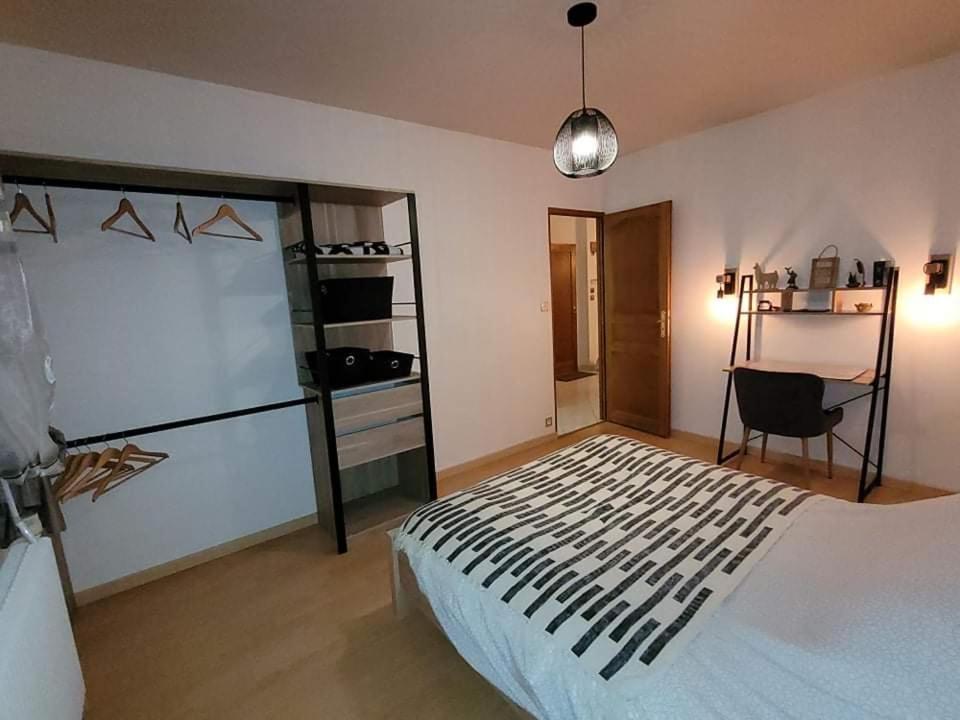 Appartement Cosy Style Industriel Bourges Buitenkant foto